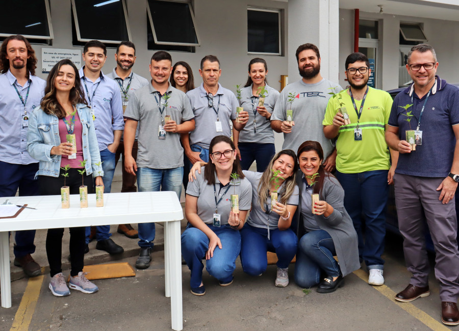 “Comemoração do Dia da Árvore: Conhecimento e Conservação Ambiental”