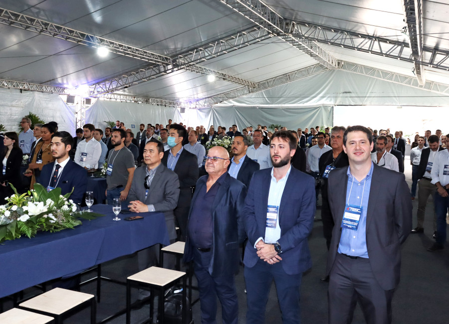 Um Ano de Transformação e Crescimento: Celebrando a Inauguração do Sistema de Grãos do TESC