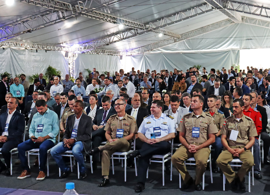 Um Ano de Transformação e Crescimento: Celebrando a Inauguração do Sistema de Grãos do TESC