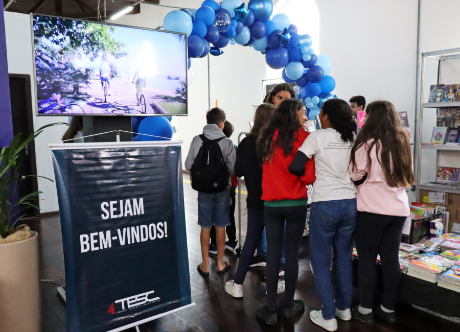 TESC Patrocina a 10ª Feira do Livro de São Francisco do Sul: Celebrando a Conexão Cultural e a Leitura