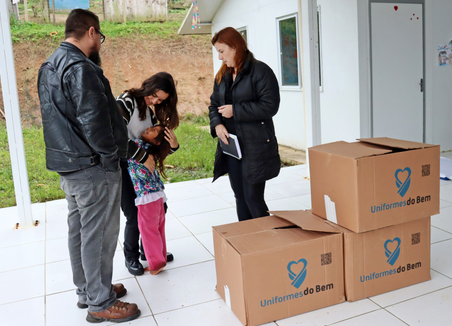 Iniciativa Sustentável: TESC e Uniformes do Bem Convertem Uniformes em Cobertores para Comunidades Carentes