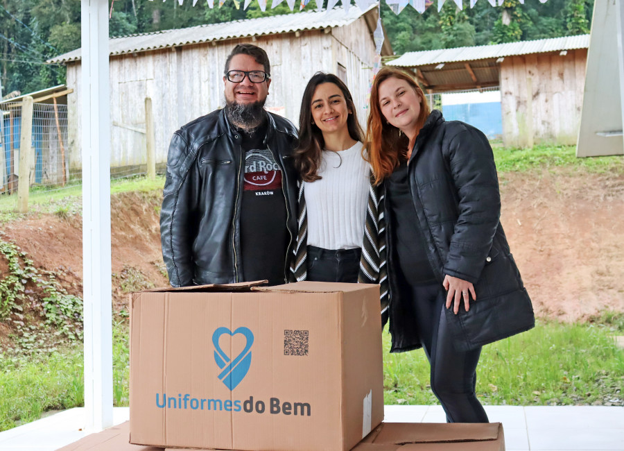 Iniciativa Sustentável: TESC e Uniformes do Bem Convertem Uniformes em Cobertores para Comunidades Carentes