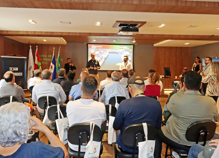 Visita Técnica ao Complexo Portuário Marca o Segundo Dia do 2º Seminário de Direito do Trabalho Portuário