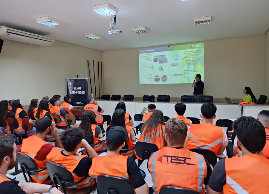 TESC Recebe Alunos da UTFPR para Visita Técnica sobre Logística e Operação Portuária